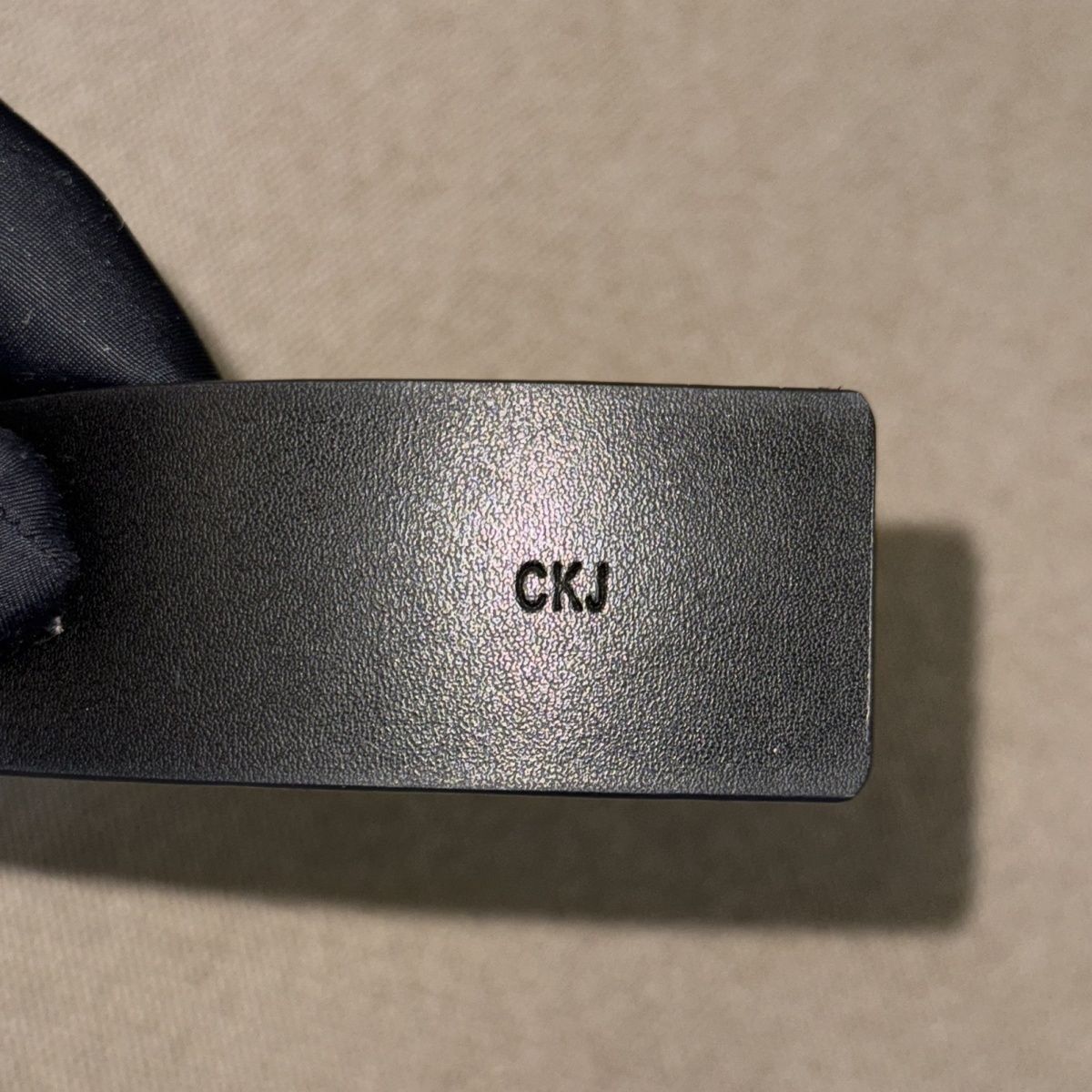 Calvin Klein Jeans - მამაკაცის ტყავის კლასიკური ქამარი მეტალის ლოგოთი thumbnail