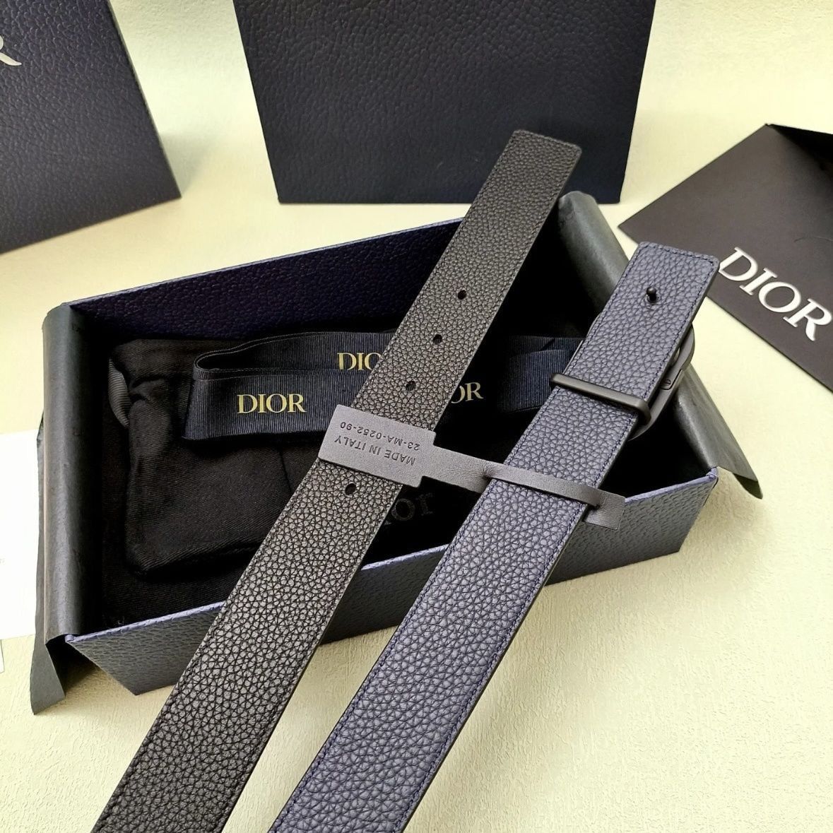 Dior – ნატურალური ტყავის ექსკლუზიური ტრენდული ქამარი thumbnail