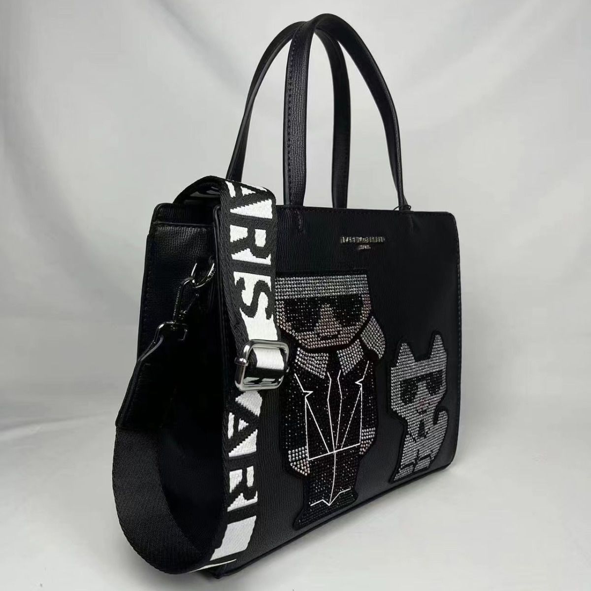 Karl Lagerfeld - ქალის ხელჩანთა კრისტალური დეკორით thumbnail