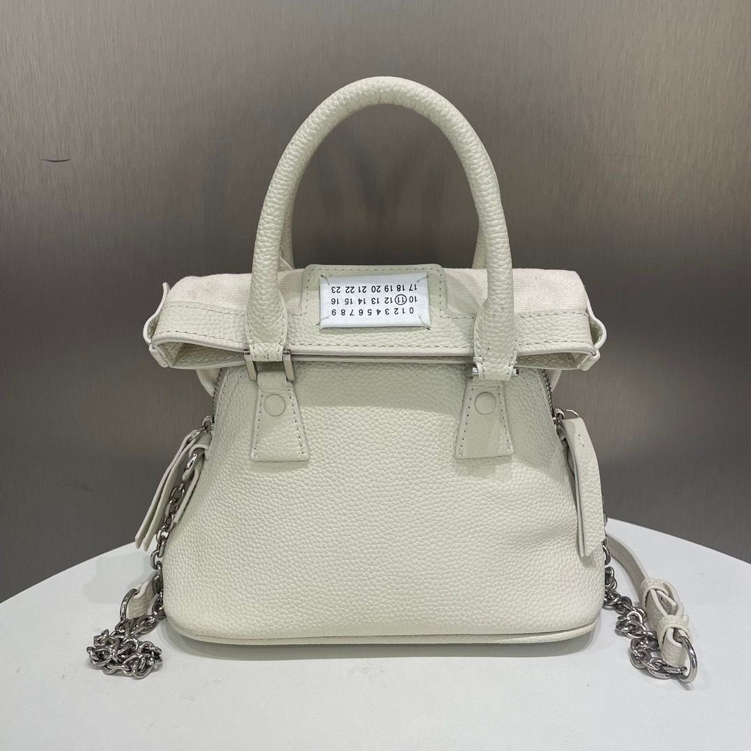 Maison Margiela - ქალის ტრანსფორმირებადი ჩანთა მეტალის დეტალებით