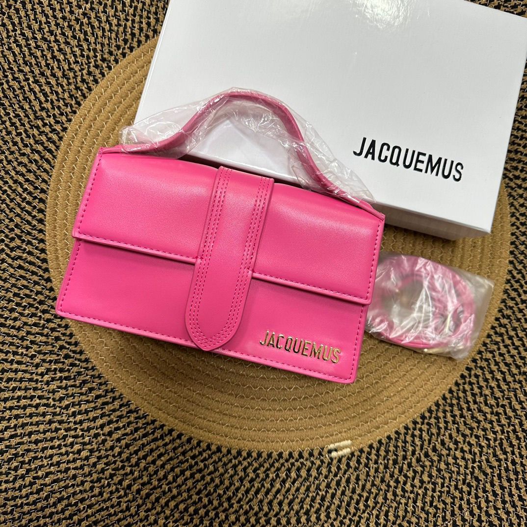 Jacquemus - ქალის ელეგანტური ხელჩანთა ქამრის დეტალით