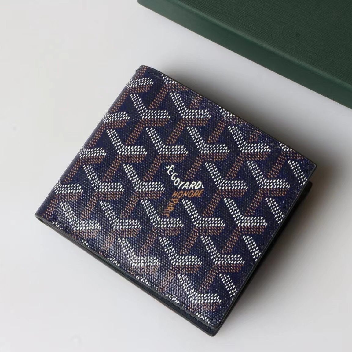 Goyard – Goyardine საკულტო პრინტით გაფორმებული ტყავის ტრენდული საფულე