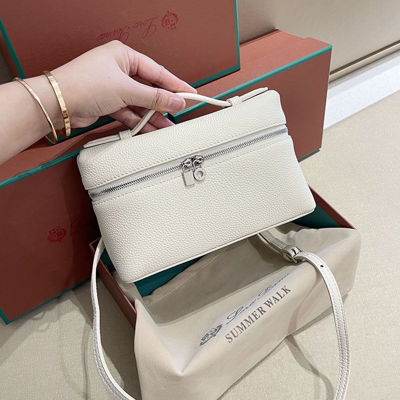 Loro Piana Extra Pocket – ნატურალური ტყავის ექსკლუზიური ტრენდული ჩანთა ელვის საკეტით